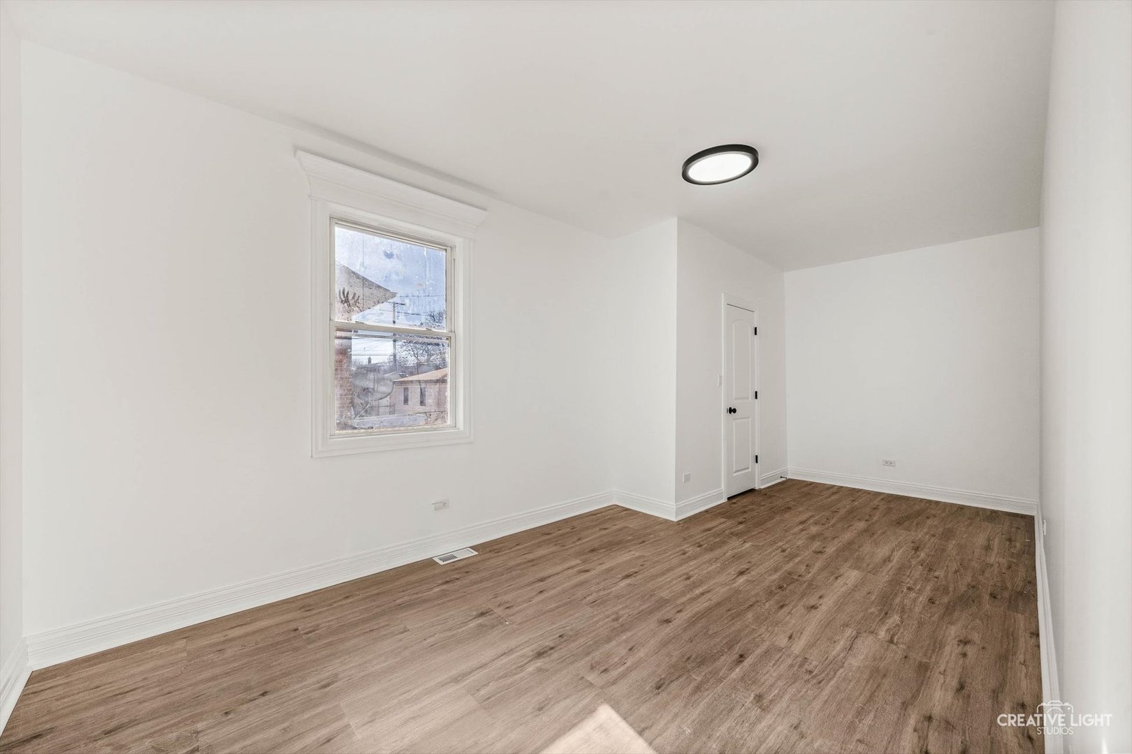 7724 S Chappel Avenue Property Photo 9