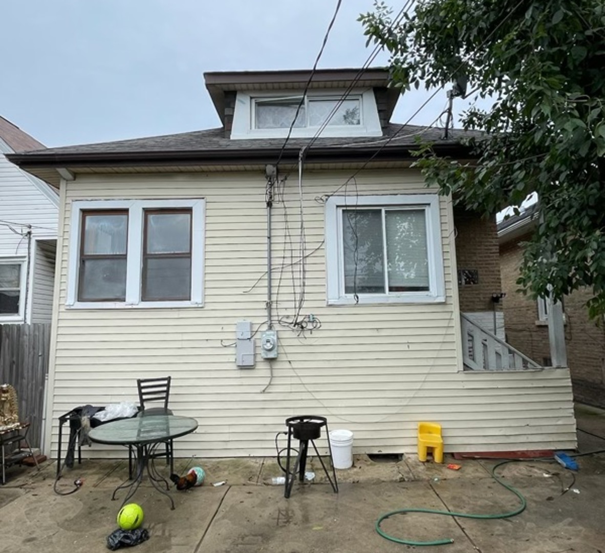 6146 S California Avenue Property Photo 4