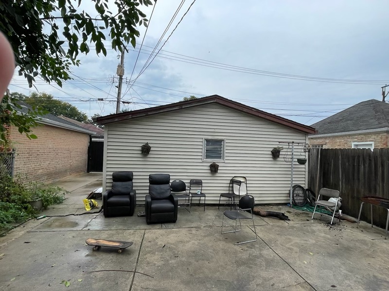 6146 S California Avenue Property Photo 5