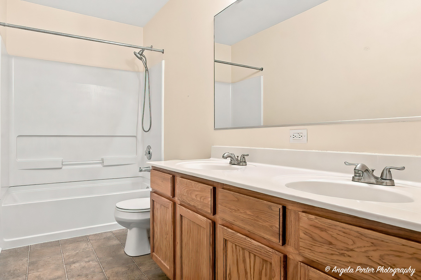 2301 Evergreen Circle Property Photo 17