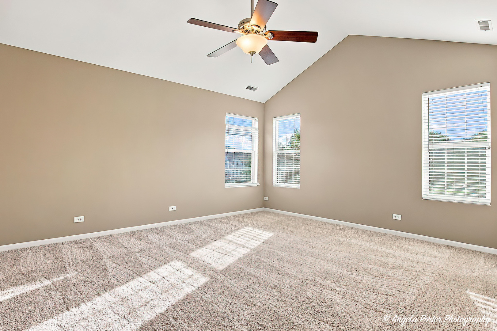 2301 Evergreen Circle Property Photo 21