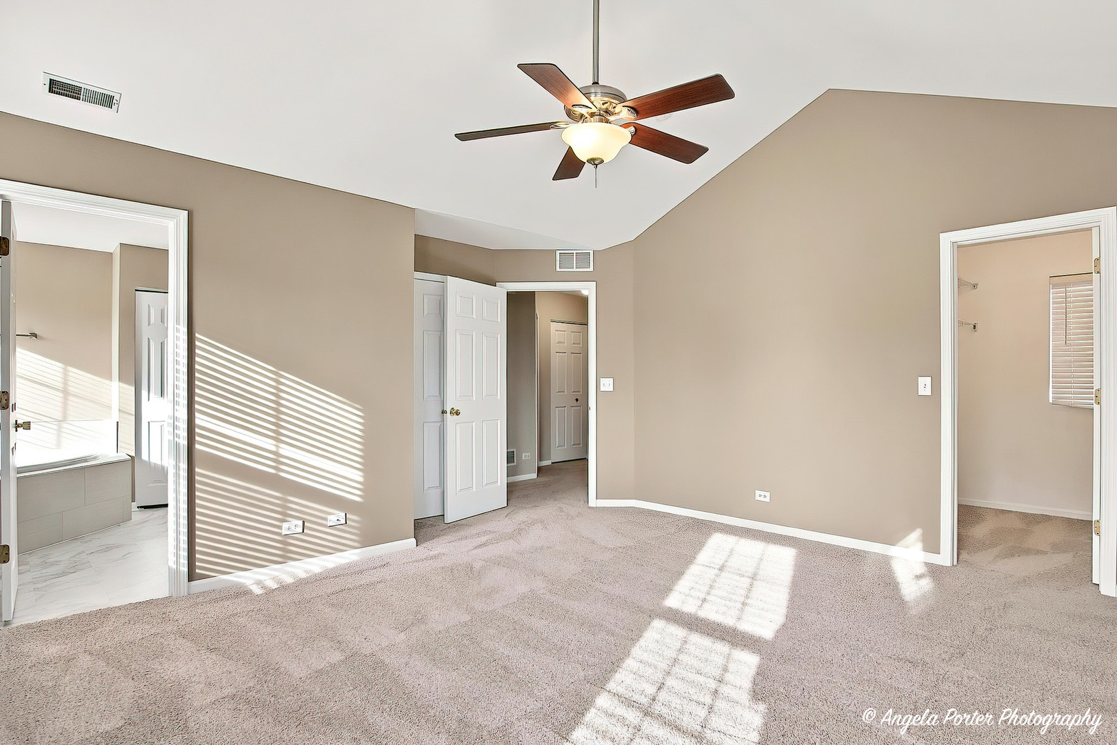2301 Evergreen Circle Property Photo 22