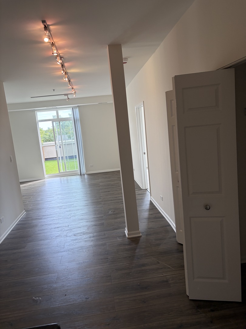 625 Deerfield Road 309 Property Photo 5