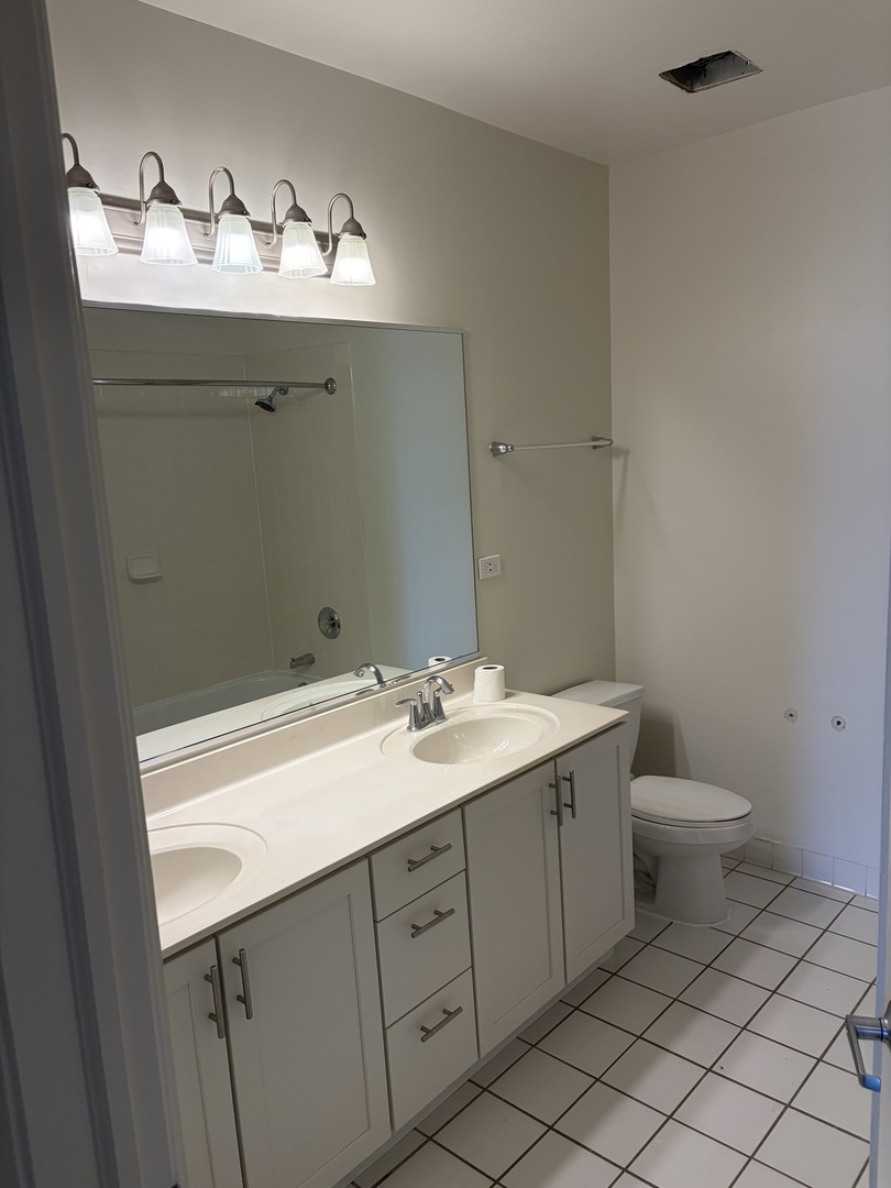 625 Deerfield Road 309 Property Photo 11