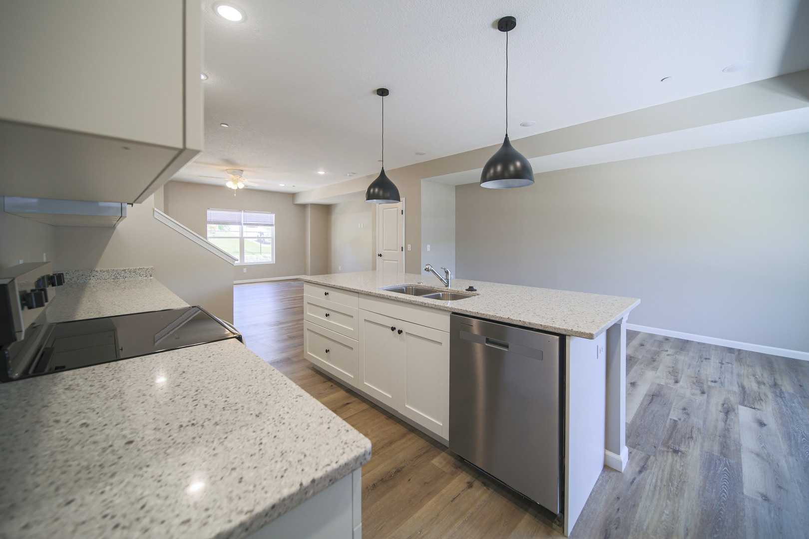 1208 Devils Glen Road Property Photo 2