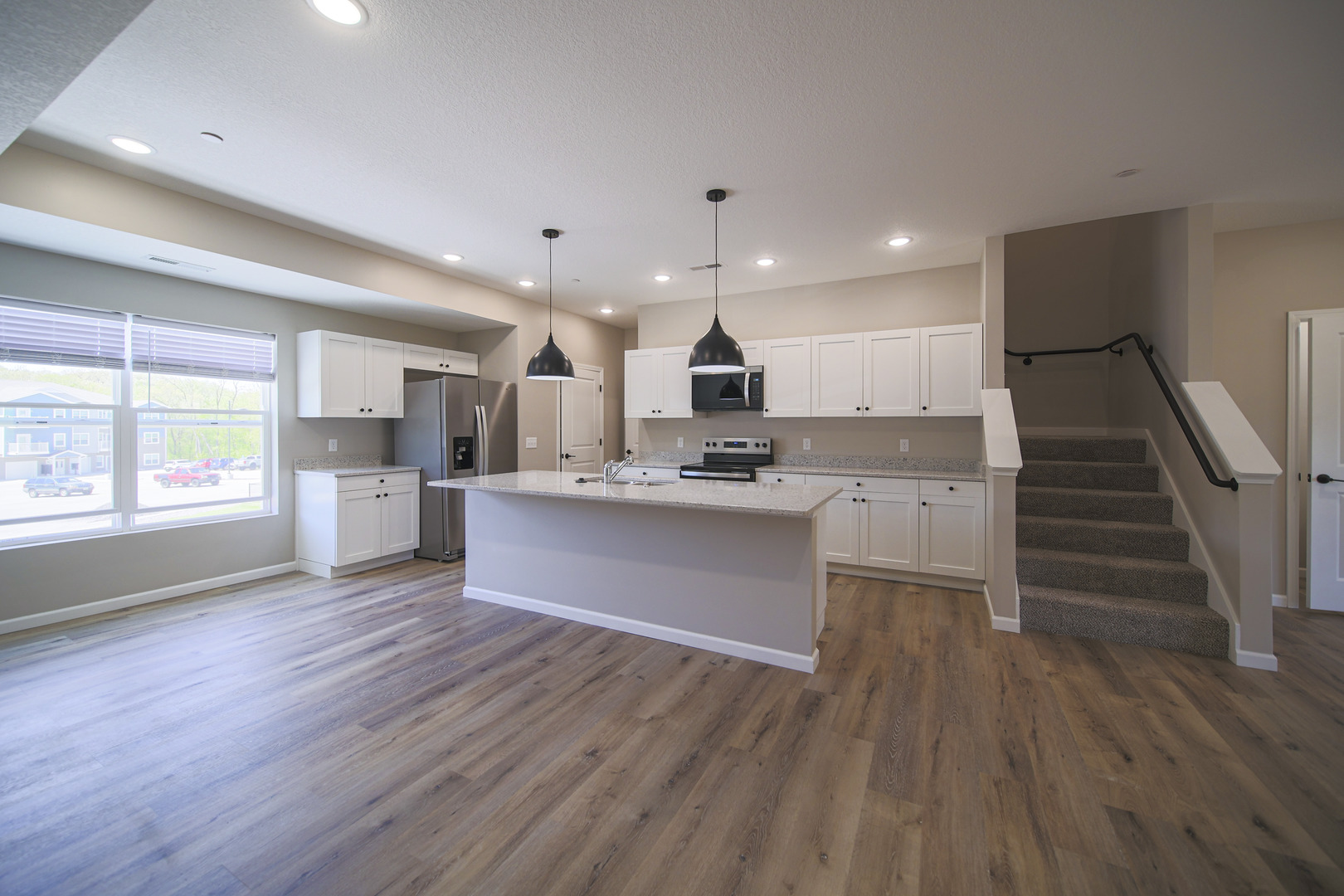 1208 Devils Glen Road Property Photo 4