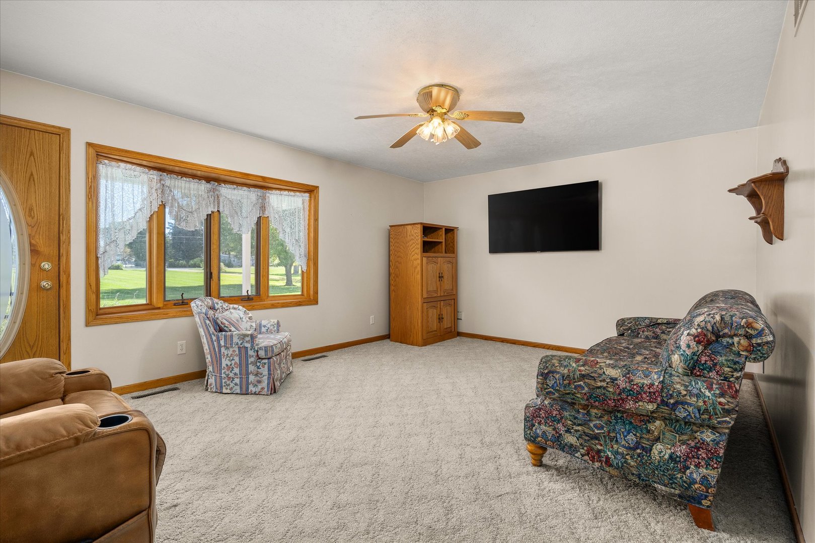 1608 S Hawthorne Road Property Photo 5