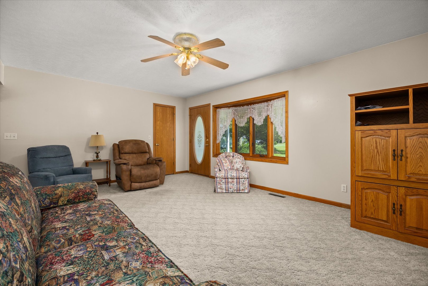 1608 S Hawthorne Road Property Photo 7