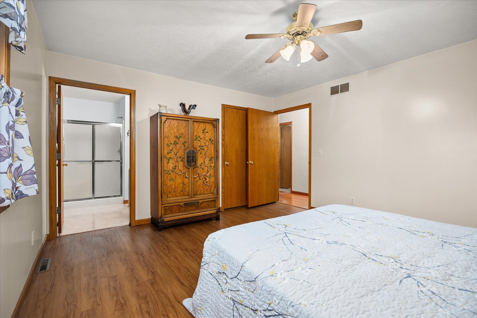 1608 S Hawthorne Road Property Photo 17