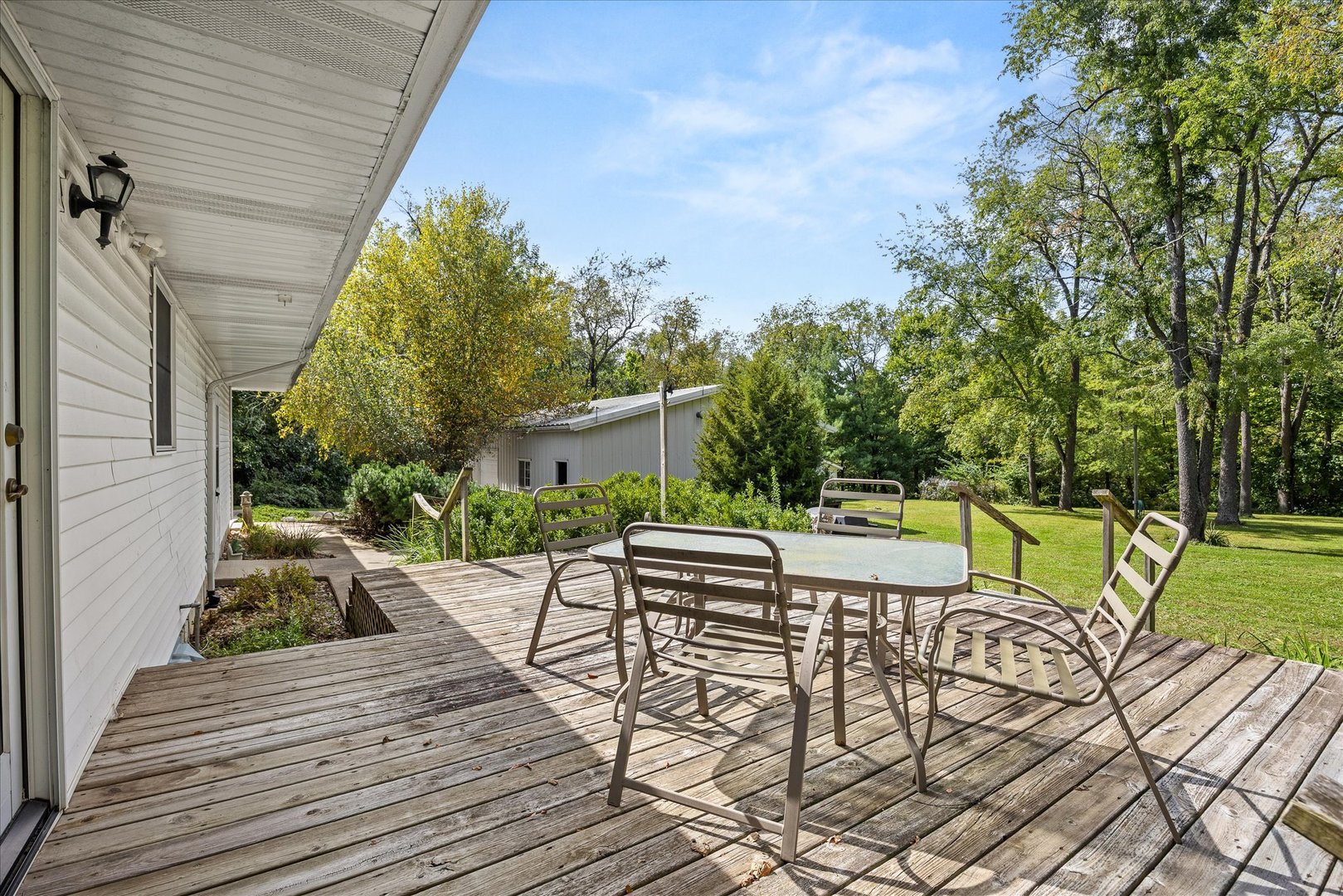 1608 S Hawthorne Road Property Photo 22