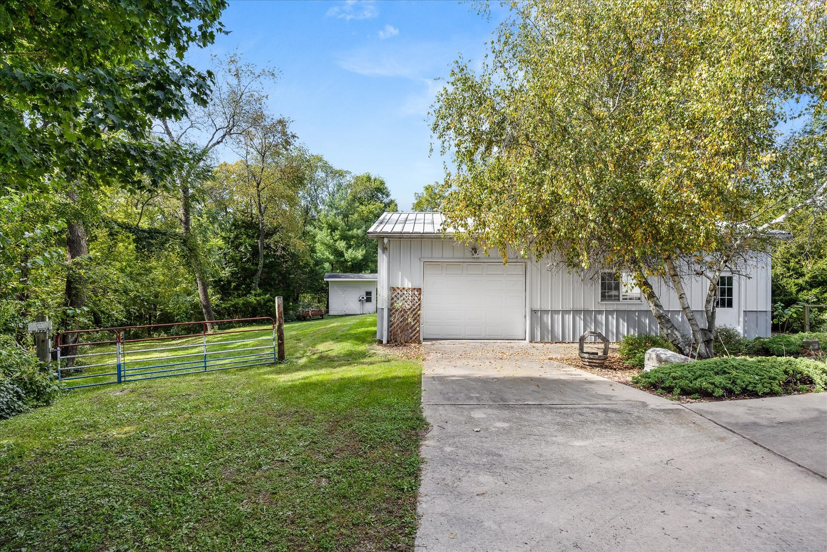 1608 S Hawthorne Road Property Photo 25