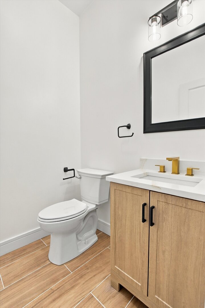 904 N Trumbull Avenue Property Photo 11