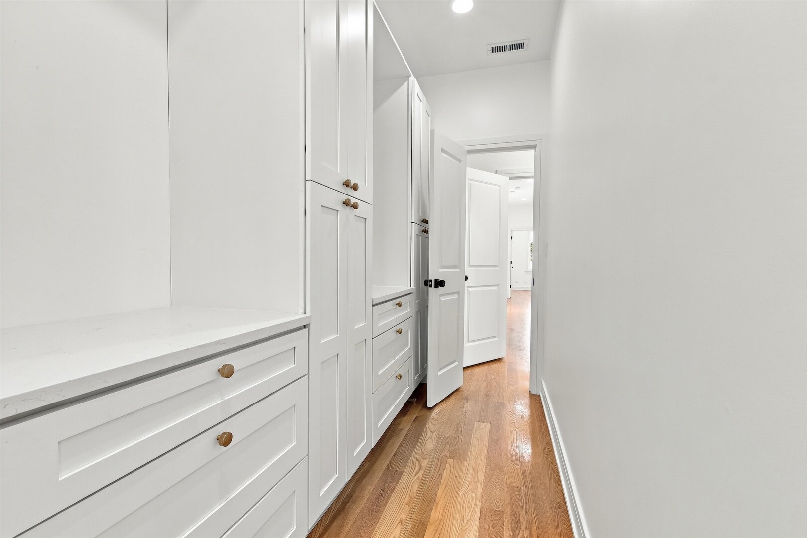 904 N Trumbull Avenue Property Photo 14