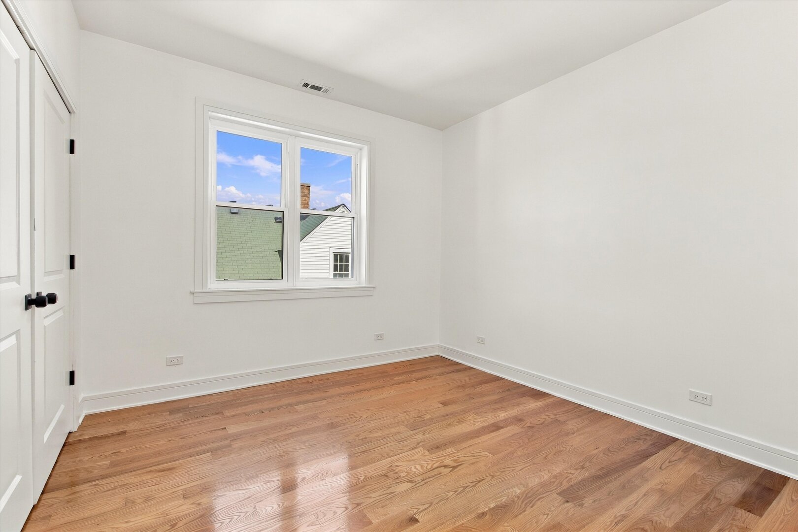 904 N Trumbull Avenue Property Photo 20