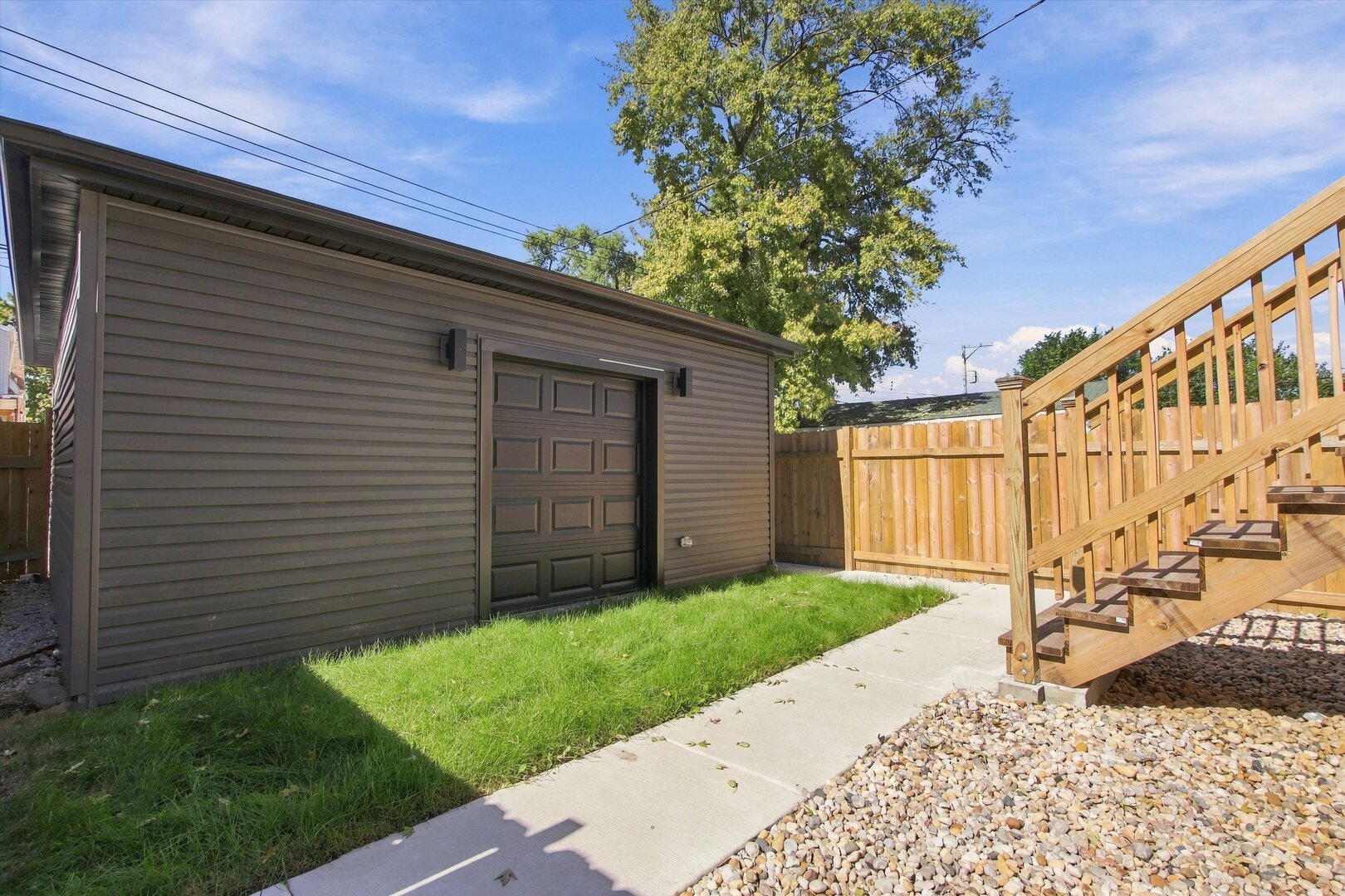 904 N Trumbull Avenue Property Photo 28