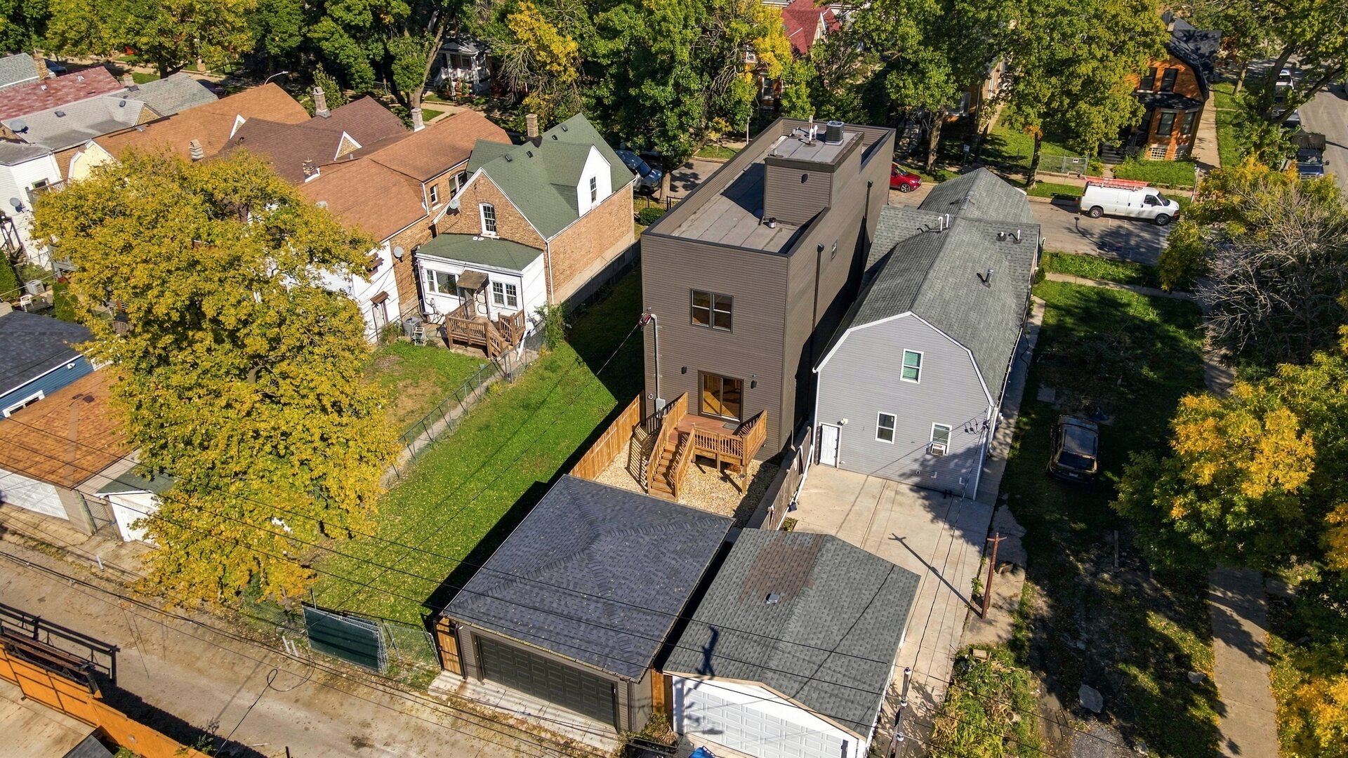 904 N Trumbull Avenue Property Photo 33