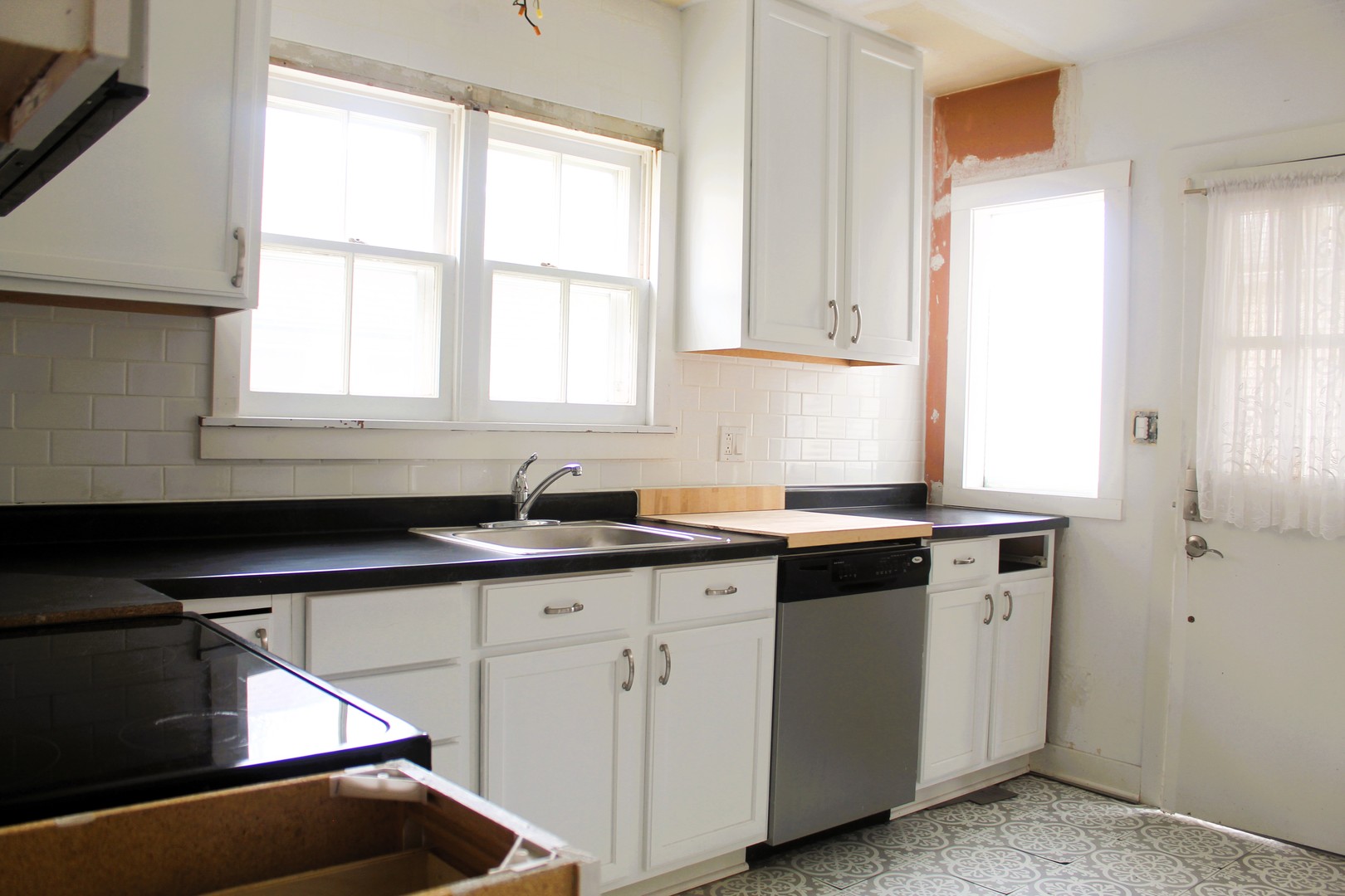 1351 W Lincoln Boulevard Property Photo 6