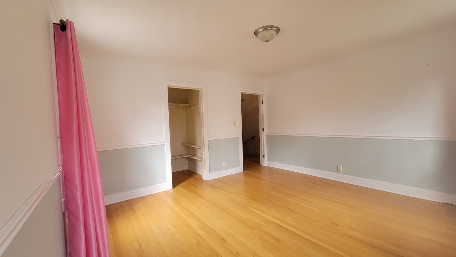 1351 W Lincoln Boulevard Property Photo 14