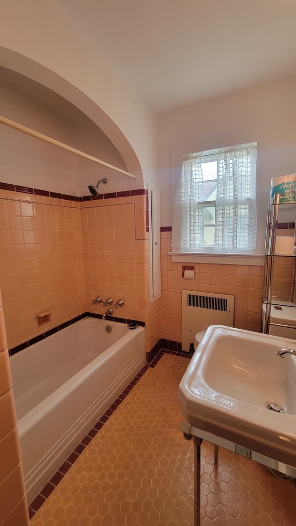 1351 W Lincoln Boulevard Property Photo 15
