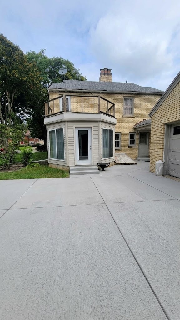1351 W Lincoln Boulevard Property Photo 26