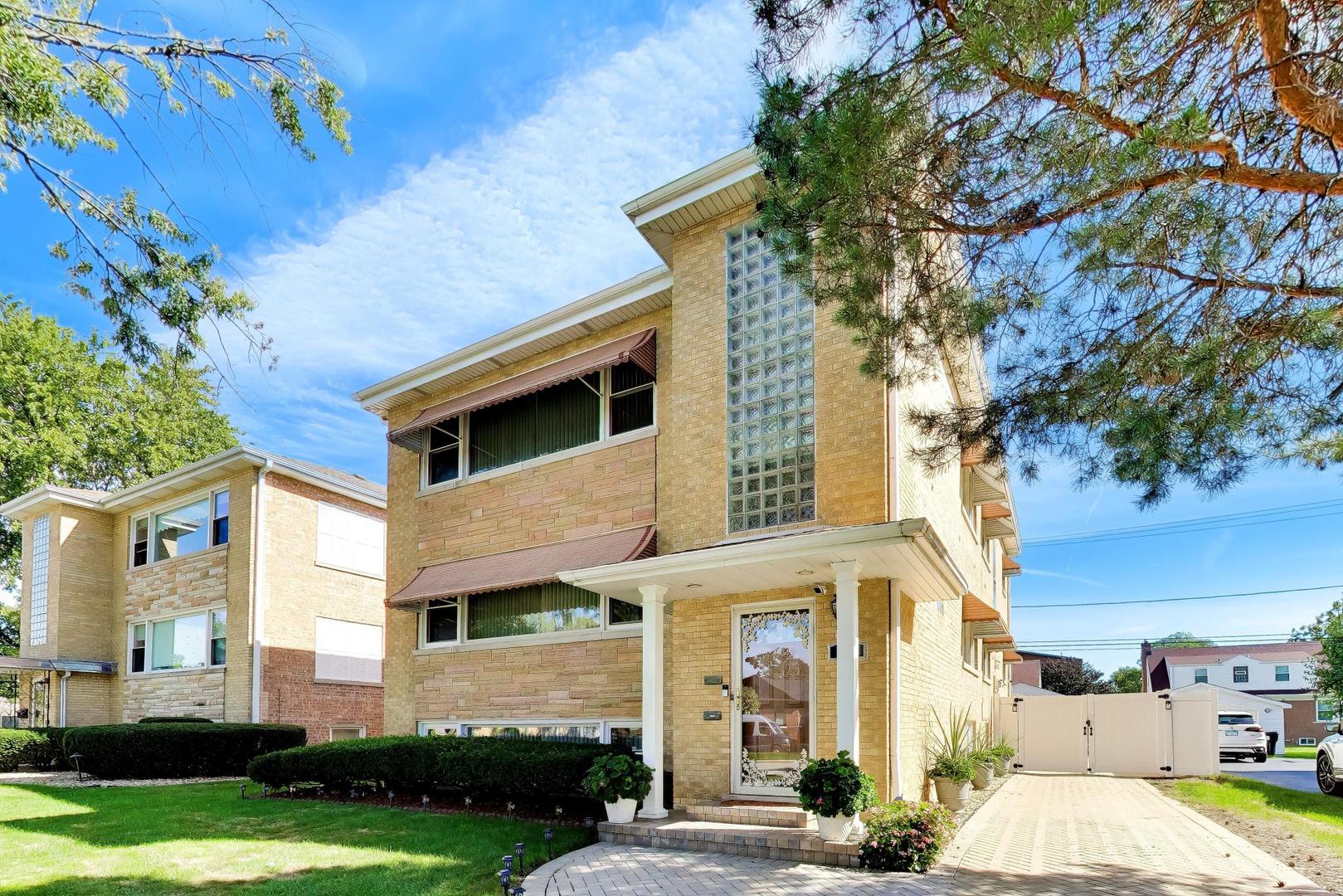 1605 Westchester Boulevard Property Photo 2