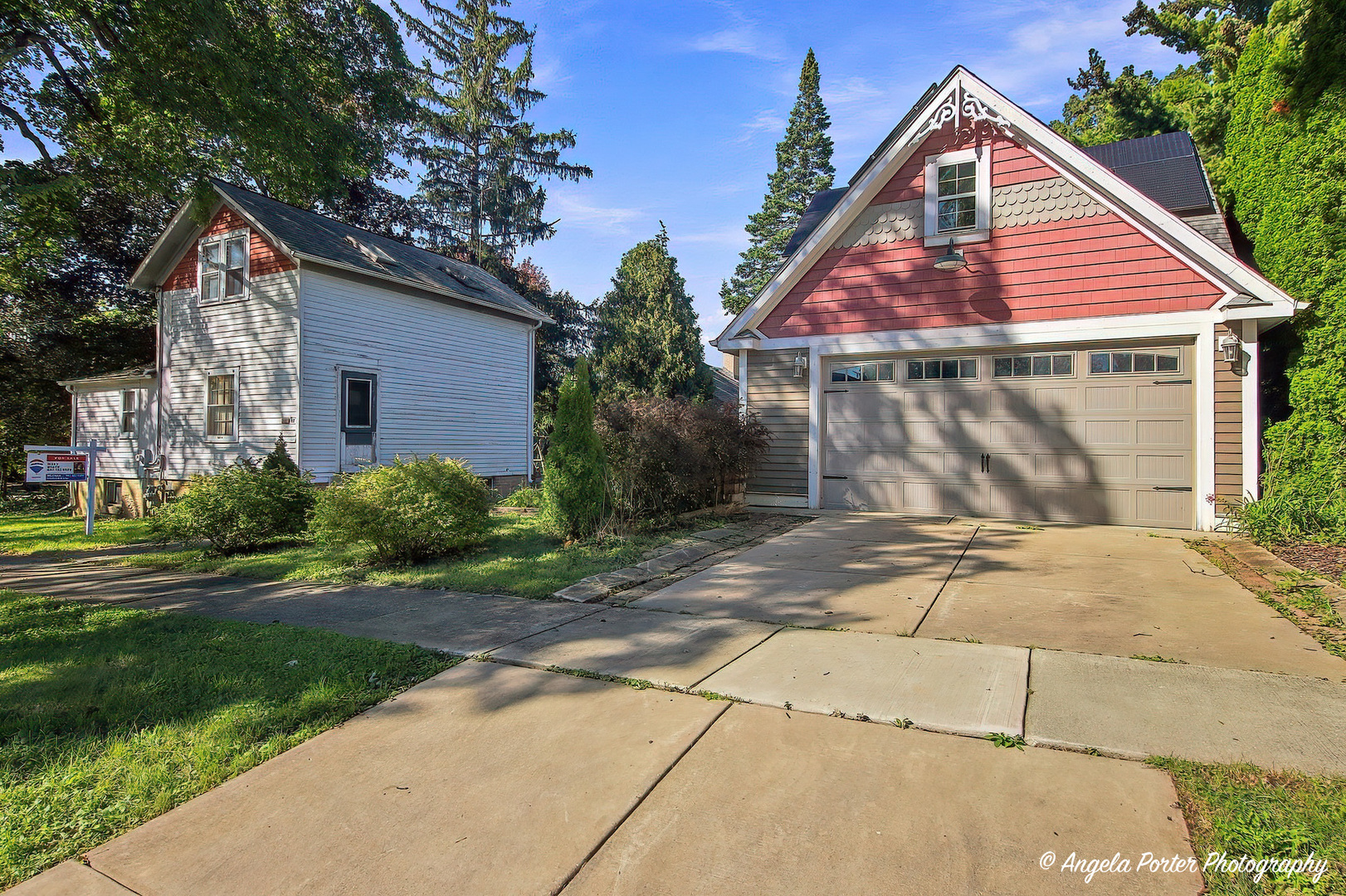 203 N Plum Grove Road Property Photo 1
