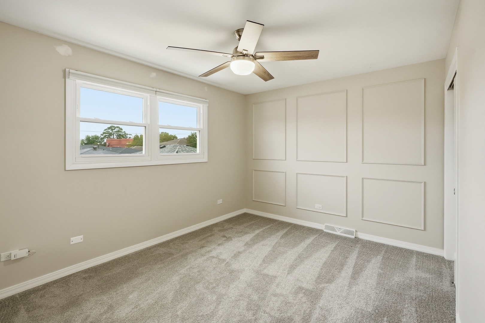 11748 S Laporte Avenue Property Photo 18