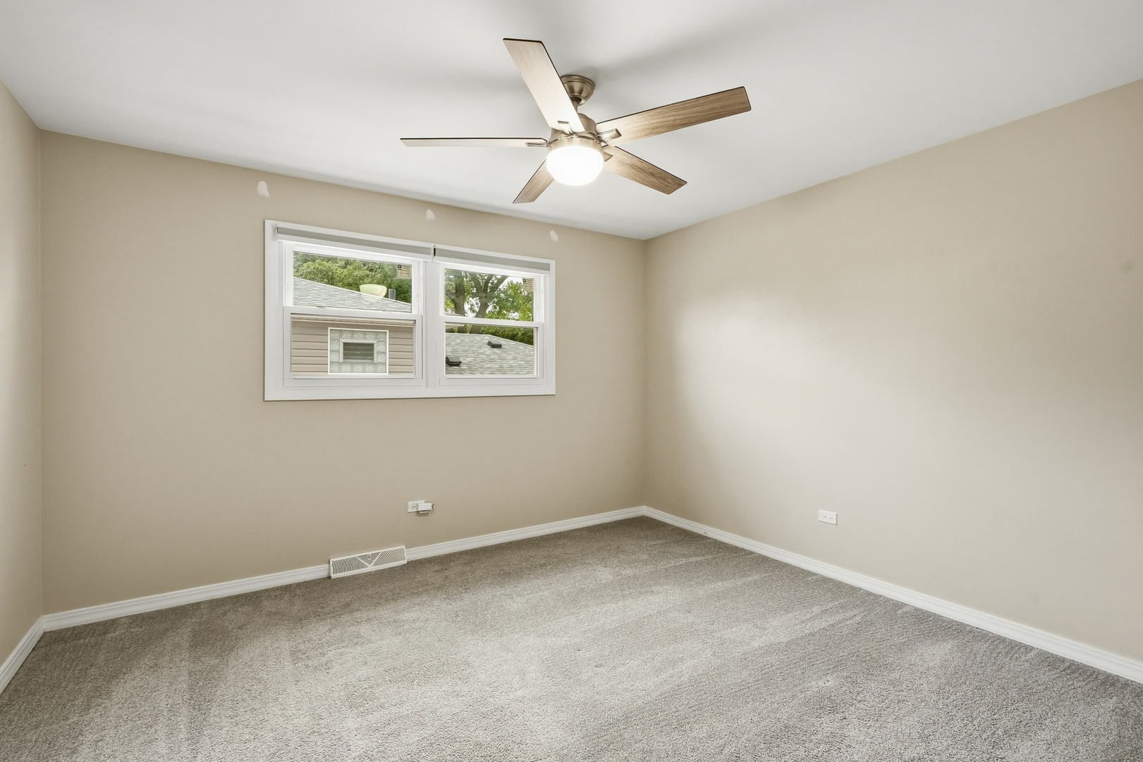 11748 S Laporte Avenue Property Photo 19