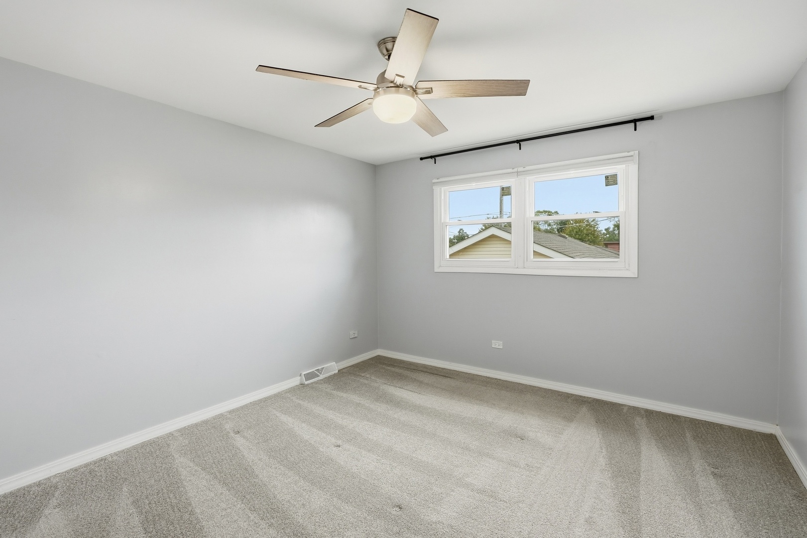 11748 S Laporte Avenue Property Photo 20