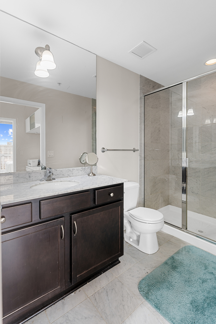 1901 S Calumet Avenue 1312 Property Photo 17