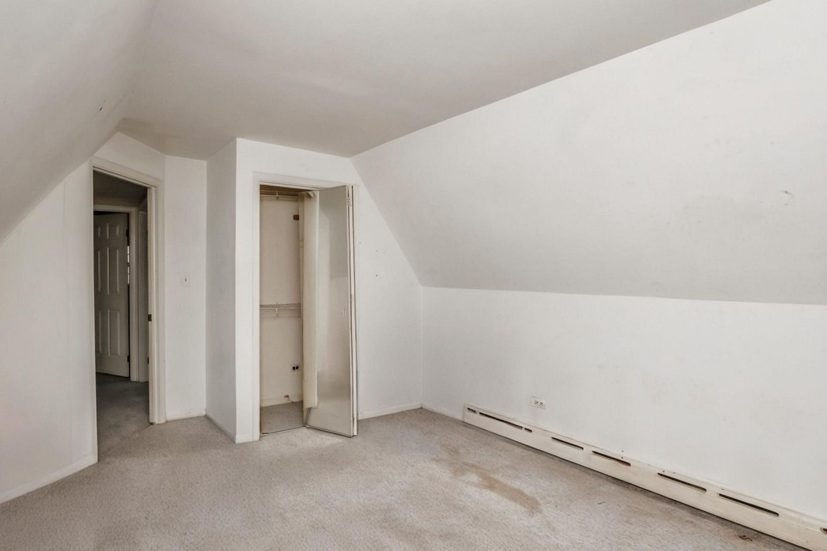 229 East Avenue Property Photo 13