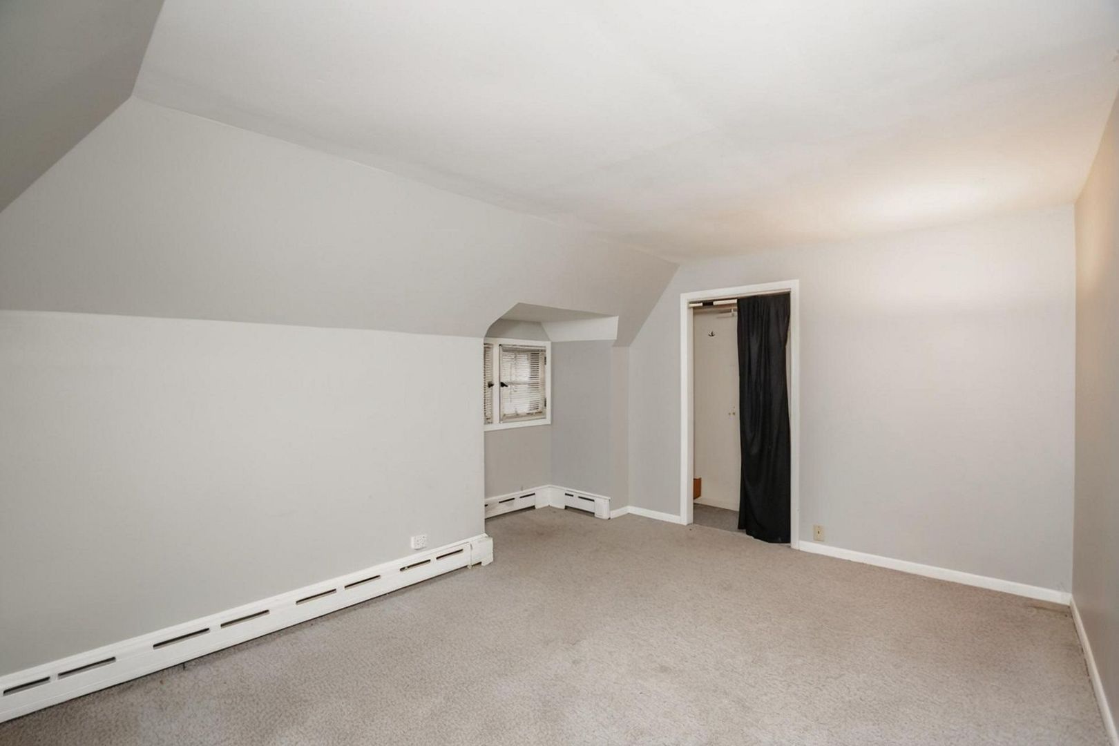 229 East Avenue Property Photo 15