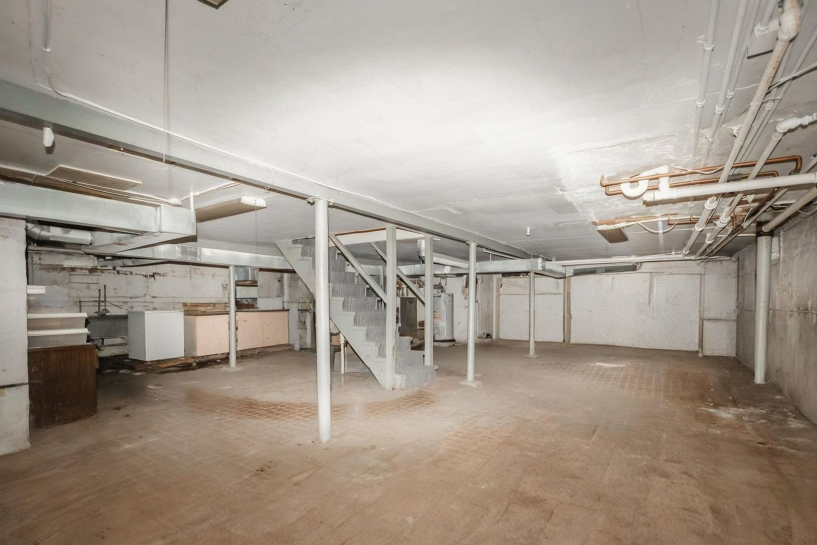 229 East Avenue Property Photo 16