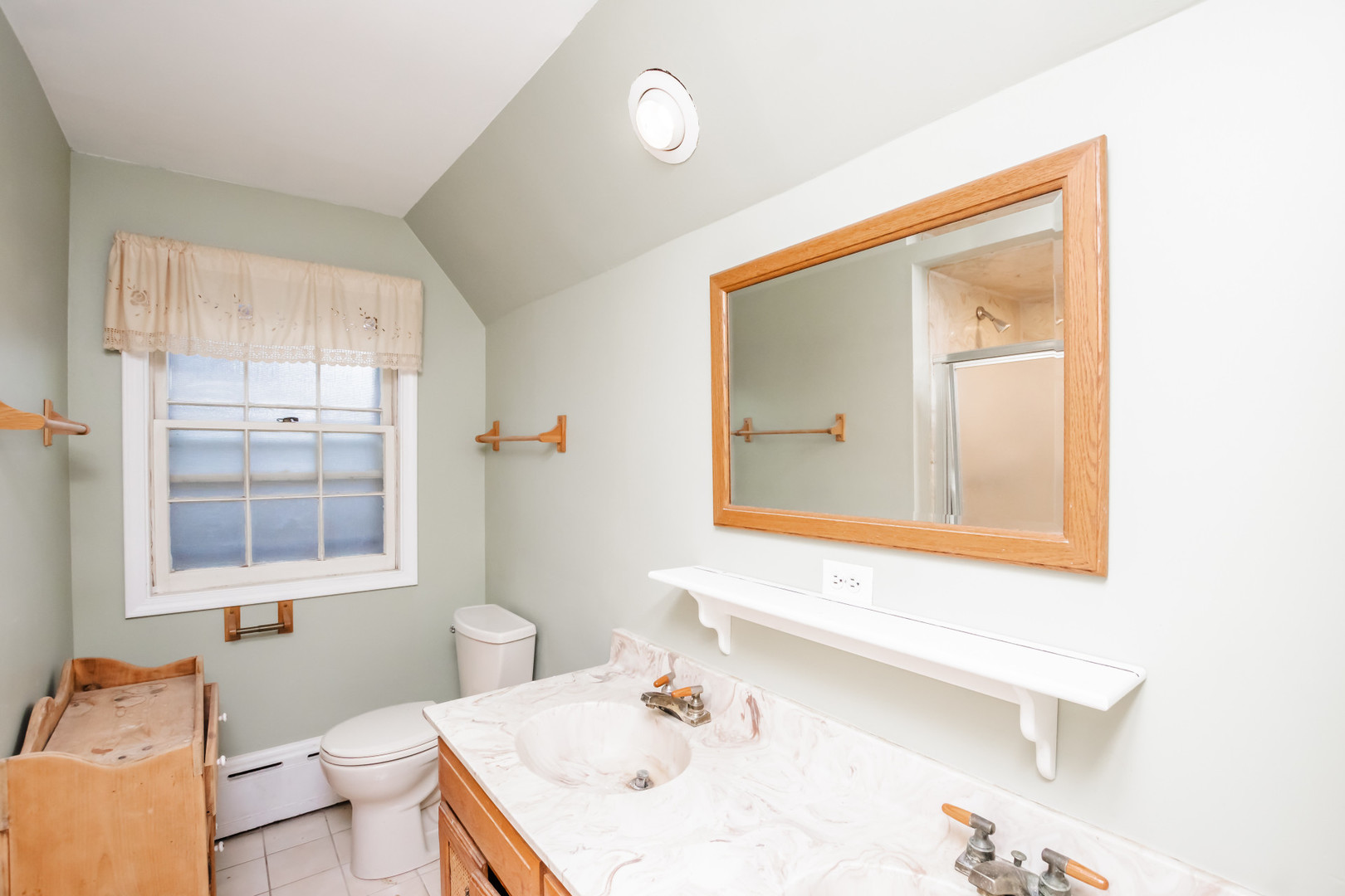 229 East Avenue Property Photo 17
