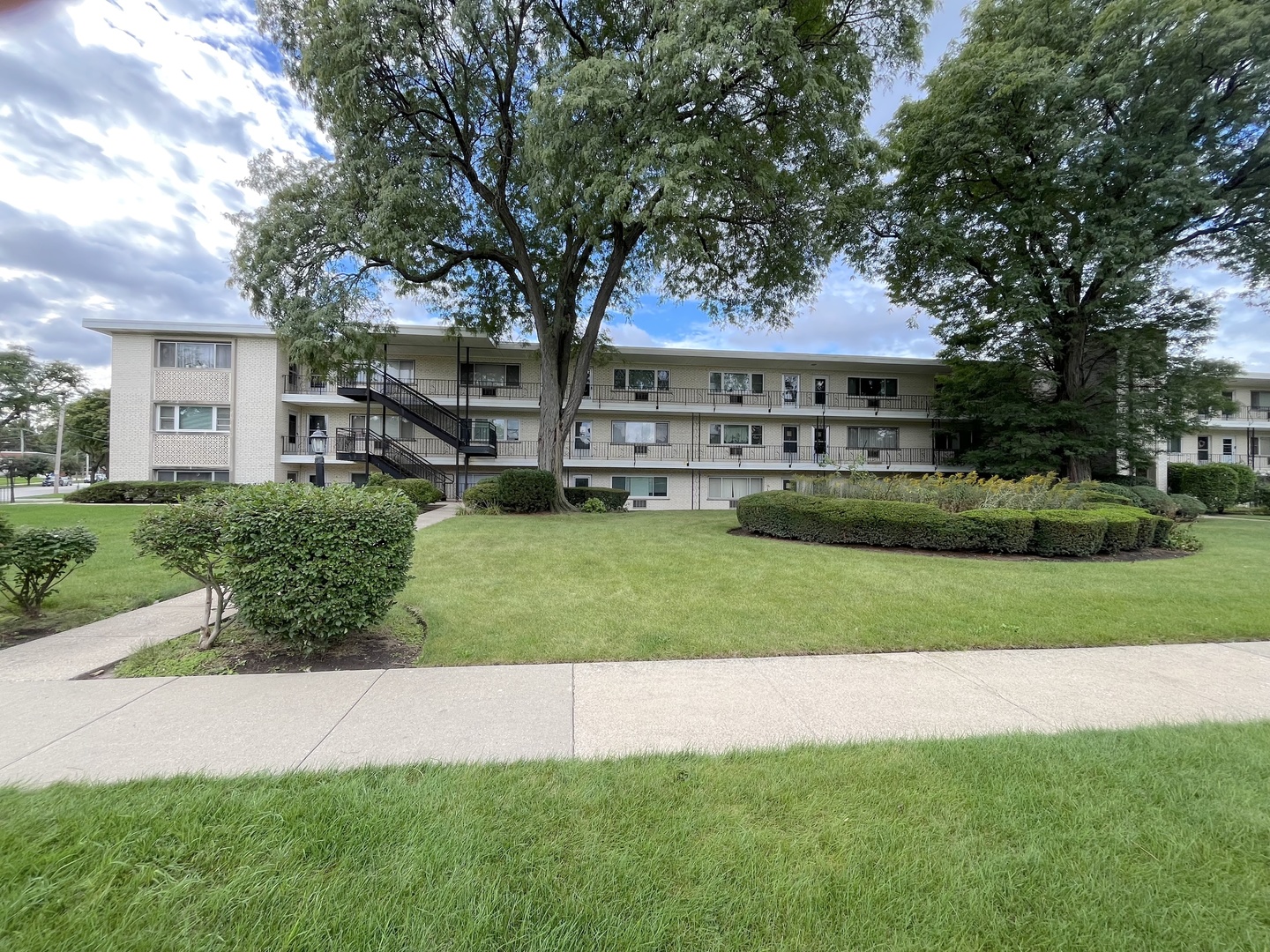 501 E Prospect Avenue 2B Property Photo 1