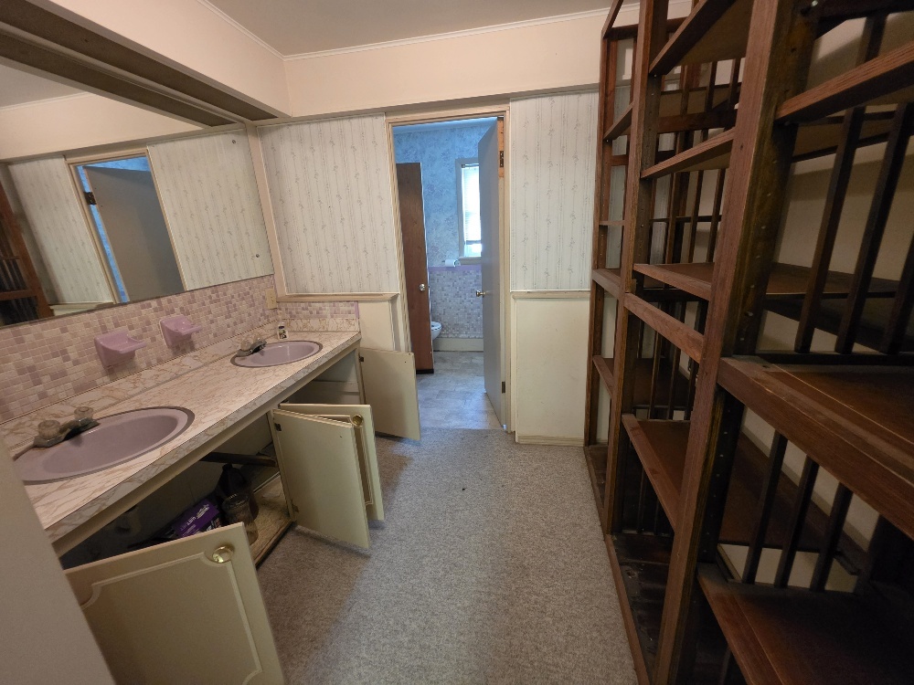 1808 Broadway Street Property Photo 20