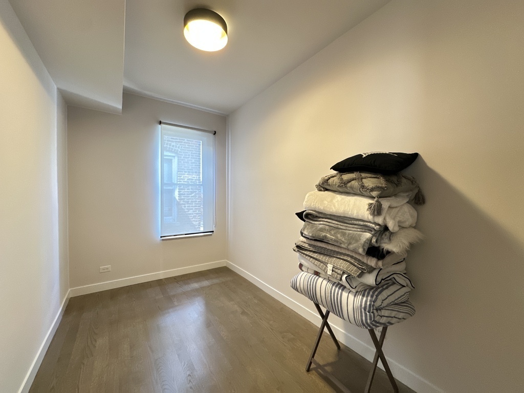 908 N California Avenue 3f Property Photo 16
