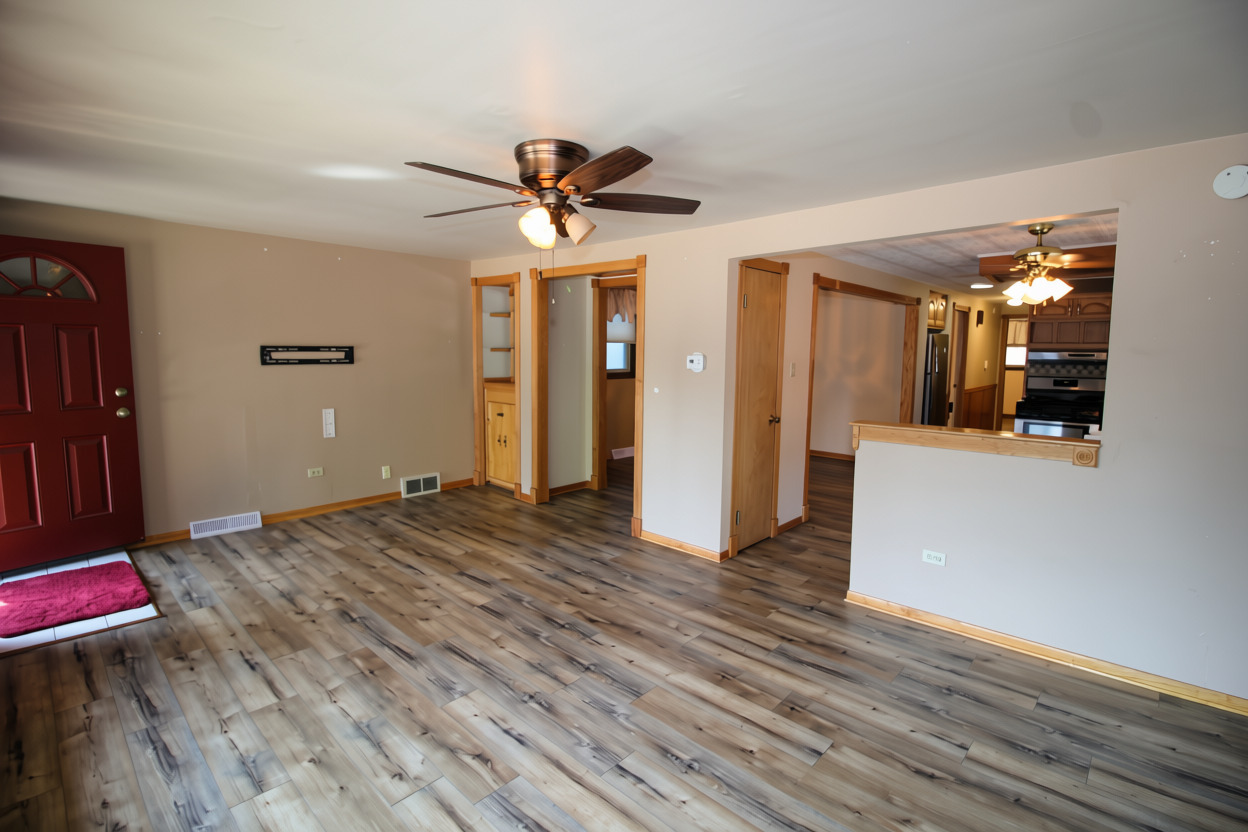 10756-10752 S Albany Avenue Property Photo 8