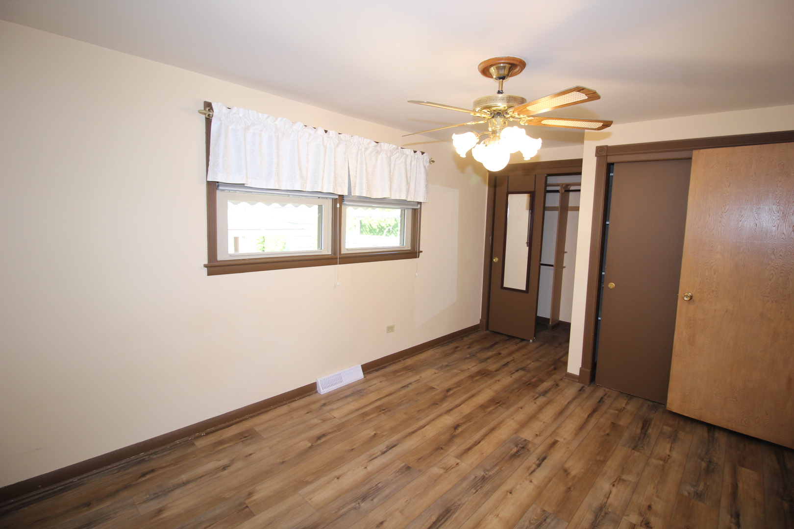 10756-10752 S Albany Avenue Property Photo 16
