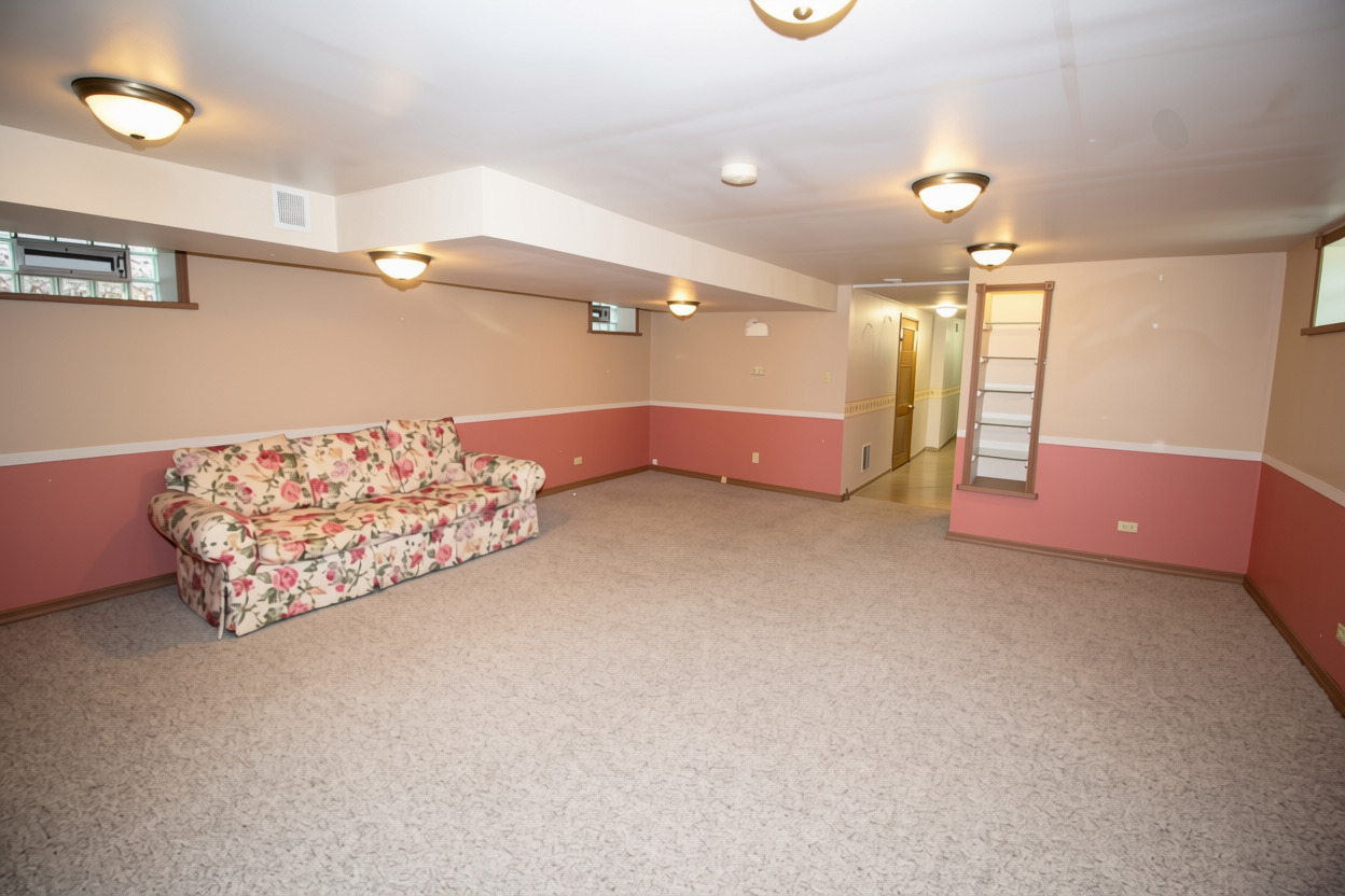 10756-10752 S Albany Avenue Property Photo 17