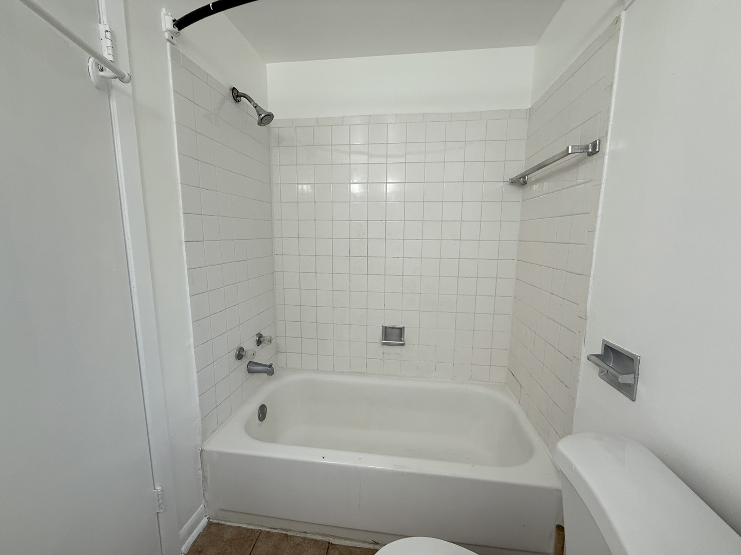 18w123 Kirkland Lane Property Photo 17