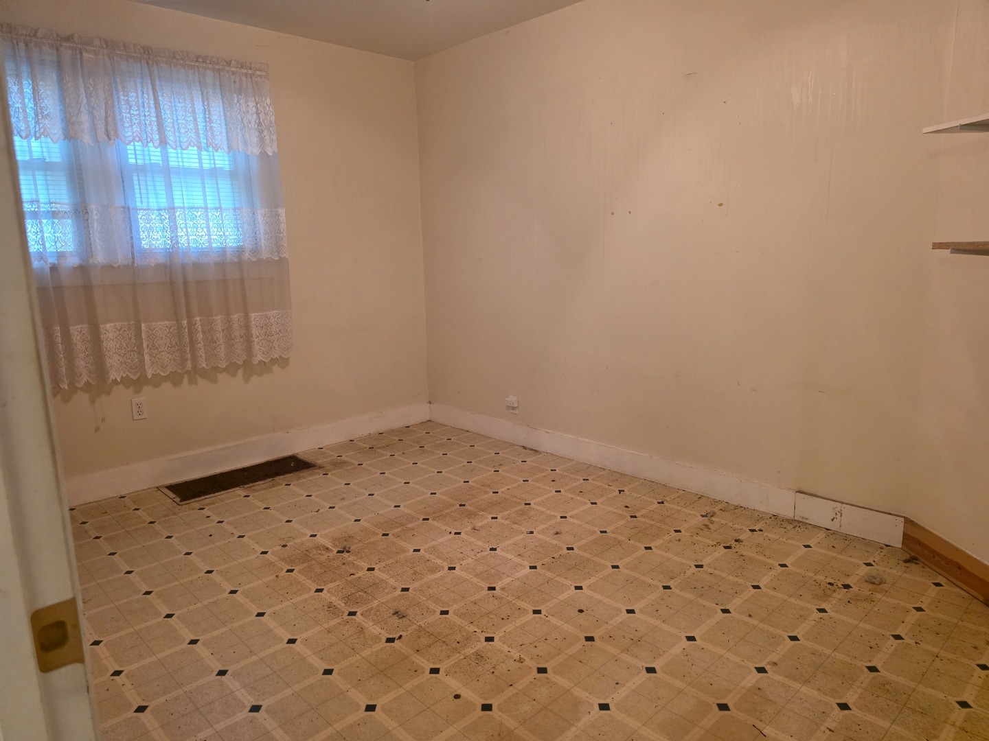 104 N Arthur Street Property Photo 10