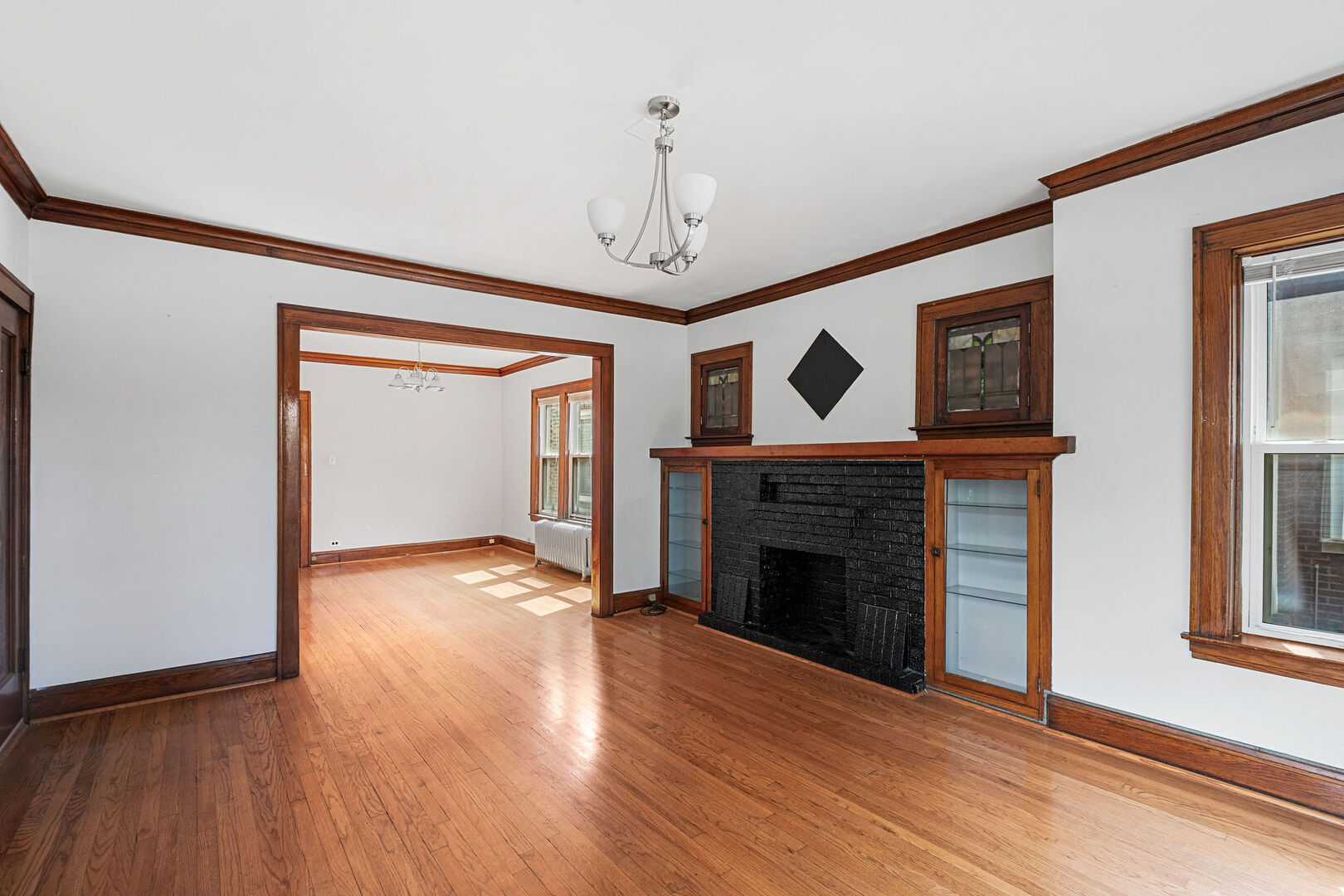 2019 N Leclaire Avenue Property Photo 3