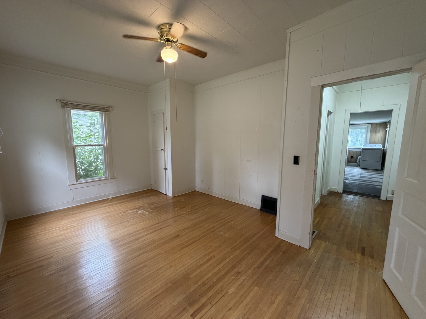 718 E Allen Street Property Photo 4