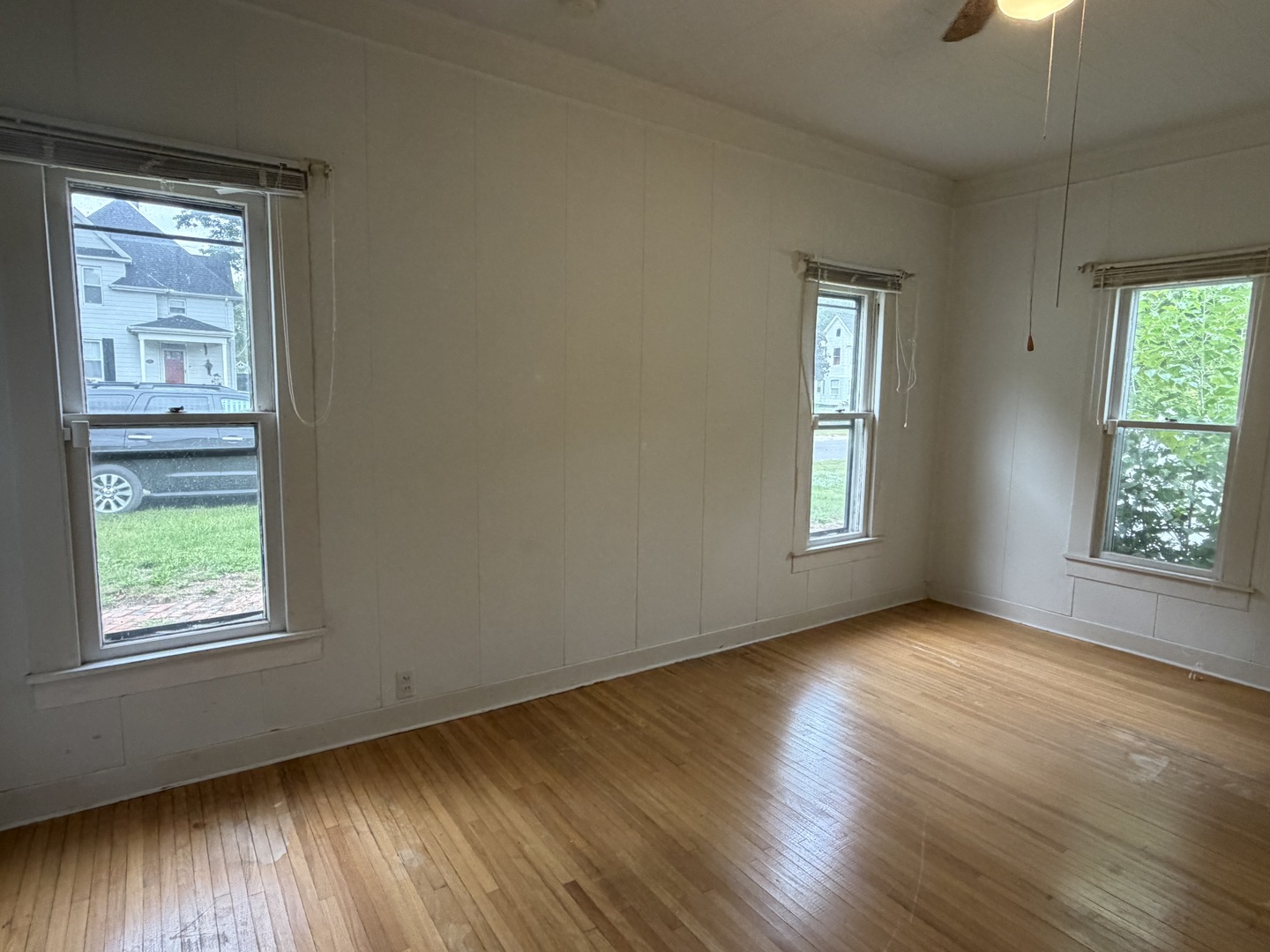 718 E Allen Street Property Photo 5