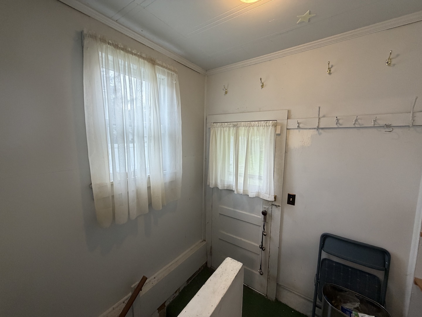718 E Allen Street Property Photo 11