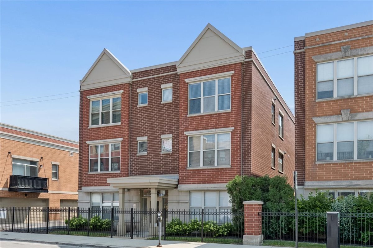 1341 N Halsted Street 3n Property Photo 1