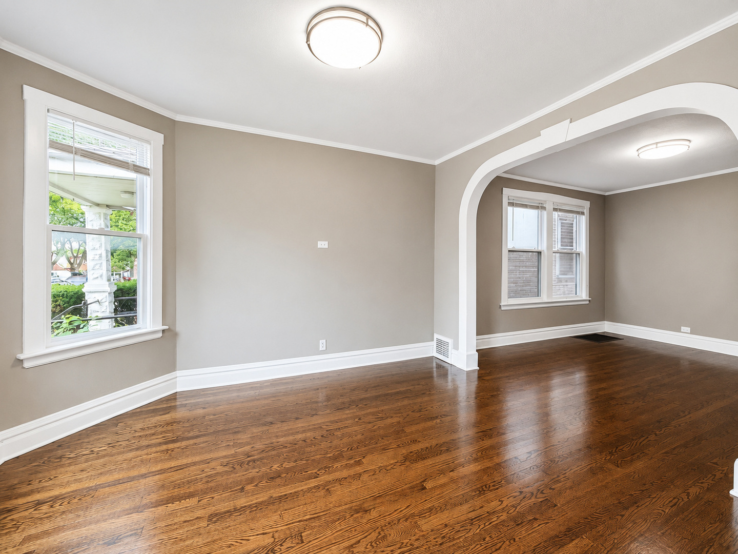 4637 W Mclean Avenue Property Photo 3