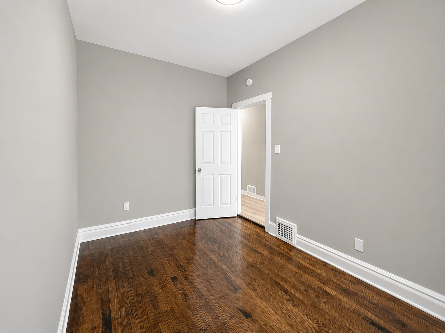 4637 W Mclean Avenue Property Photo 18