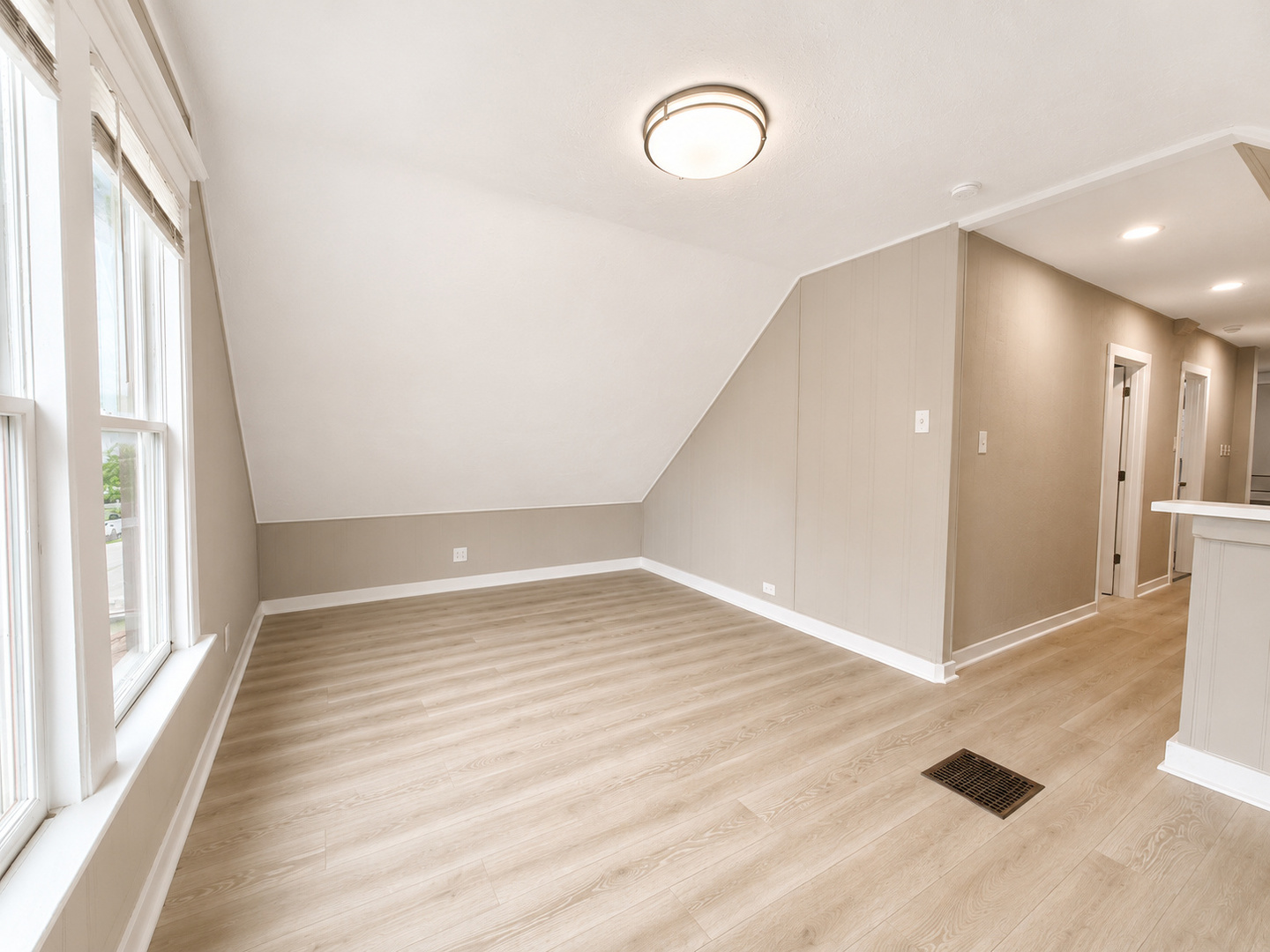 4637 W Mclean Avenue Property Photo 21